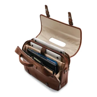 Bolso clásico con solapa de piel