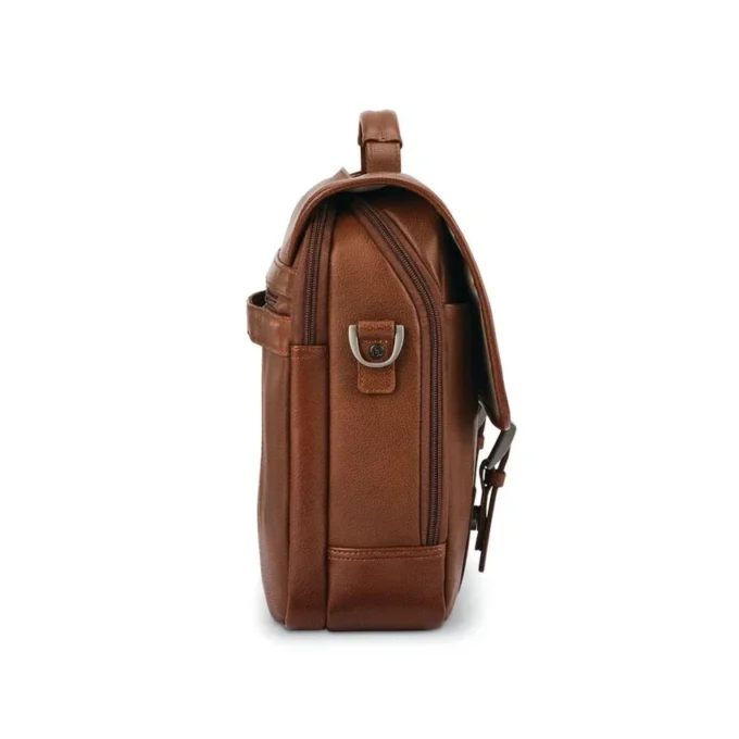 Bolso clásico con solapa de piel Bolso clásico con solapa de piel