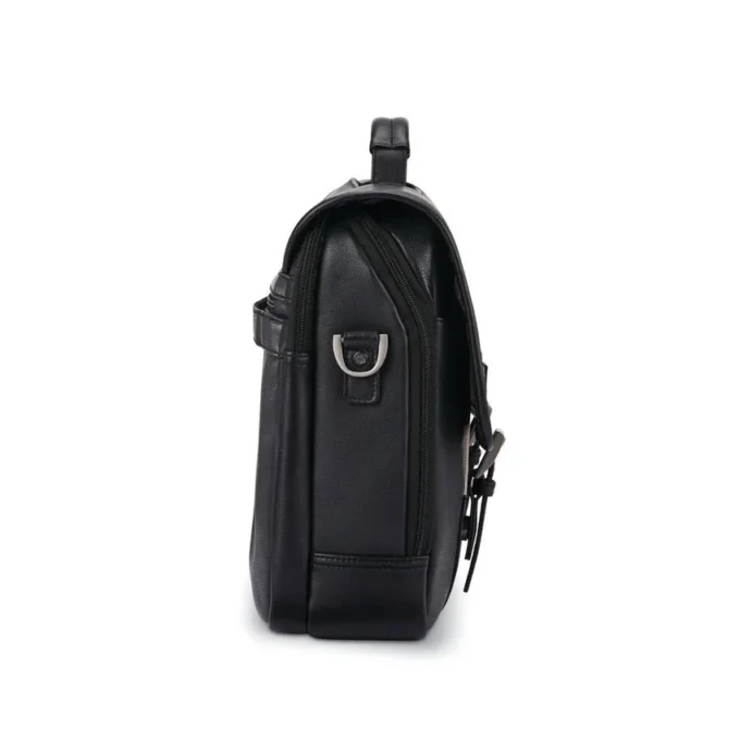 Bolso clásico con solapa de piel Bolso clásico con solapa de piel