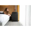 Elevation™ Plus Elevation™ plus maleta rígida grande con ruedas giratorias Elevation™ Plus Elevation™ plus maleta rígida grande con ruedas giratorias