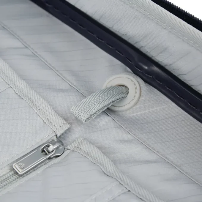Elevation™ Plus Hard Side Medium Glider™ Elevation™ Plus Hard Side Medium Glider™