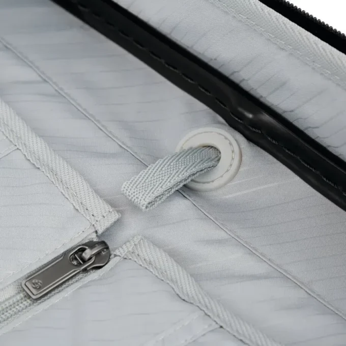 Elevation™ Plus Hard Side Medium Glider™