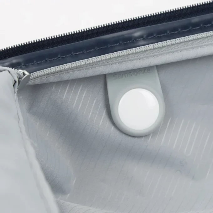 Elevation™ Plus Hard Side Medium Glider™ Elevation™ Plus Hard Side Medium Glider™