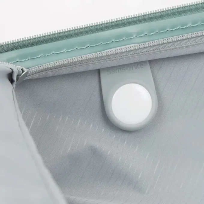 Elevation™ Plus Hard Side Medium Glider™ Elevation™ Plus Hard Side Medium Glider™