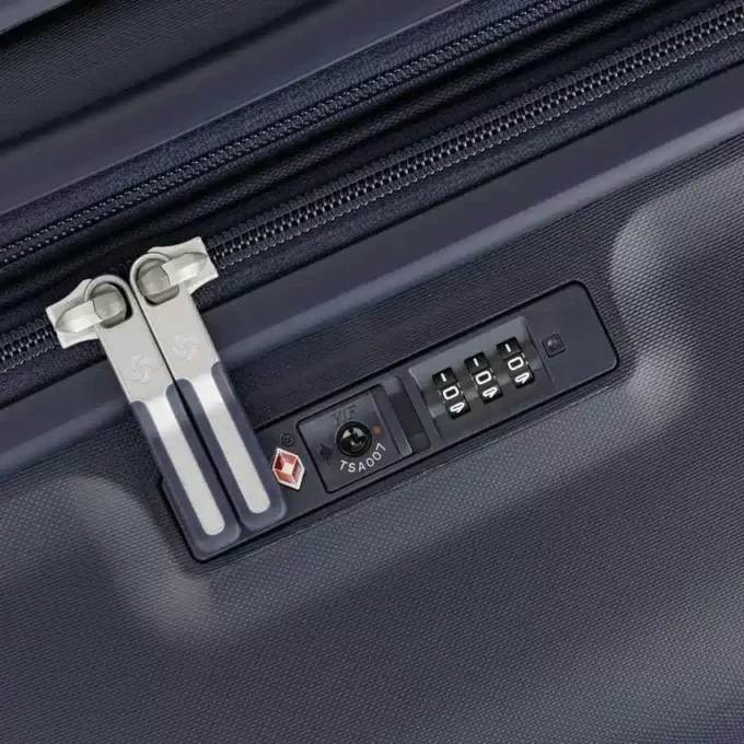 Elevation™ Plus Hard Side Medium Glider™ Elevation™ Plus Hard Side Medium Glider™
