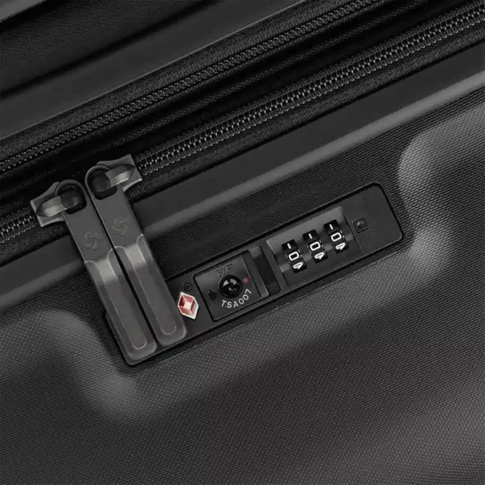 Elevation™ Plus Hard Side Medium Glider™