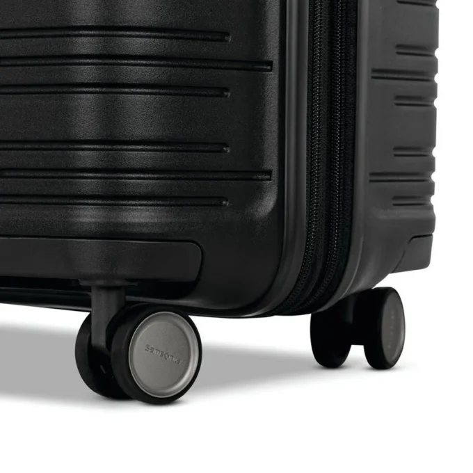 Elevation™ Plus Hard Side Medium Glider™