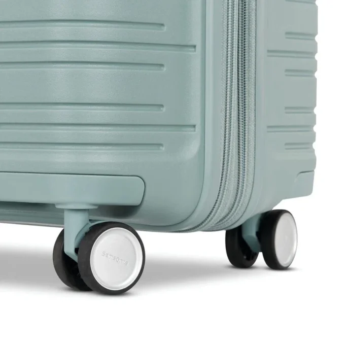 Elevation™ Plus Hard Side Medium Glider™ Elevation™ Plus Hard Side Medium Glider™