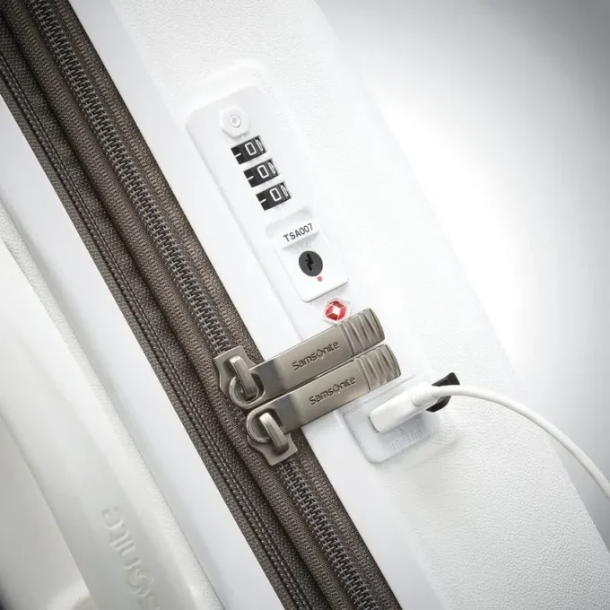 Maleta de equipaje de mano Voltage DLX Global Maleta de equipaje de mano Voltage DLX Global