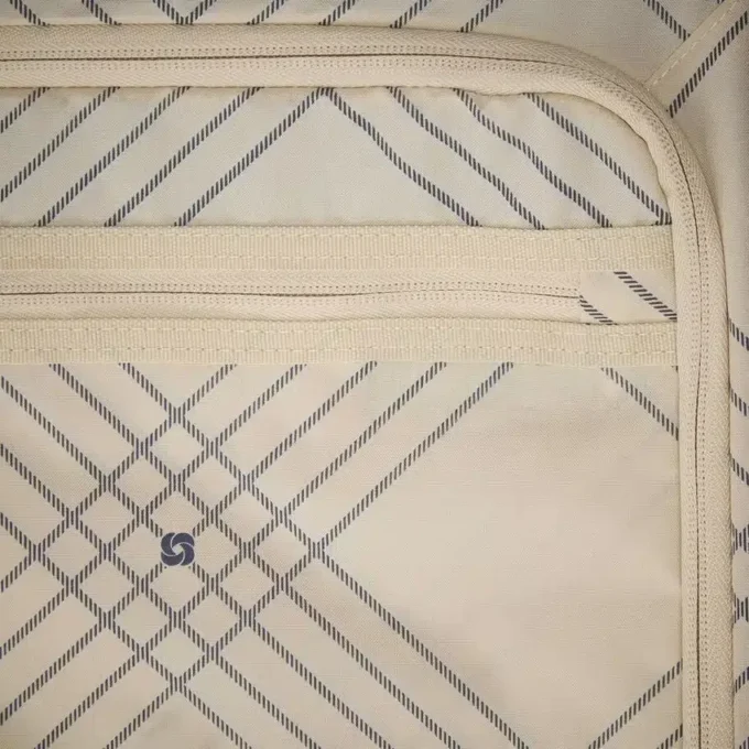 Maleta de equipaje de mano con ruedas Virtuosa Maleta de equipaje de mano con ruedas Virtuosa