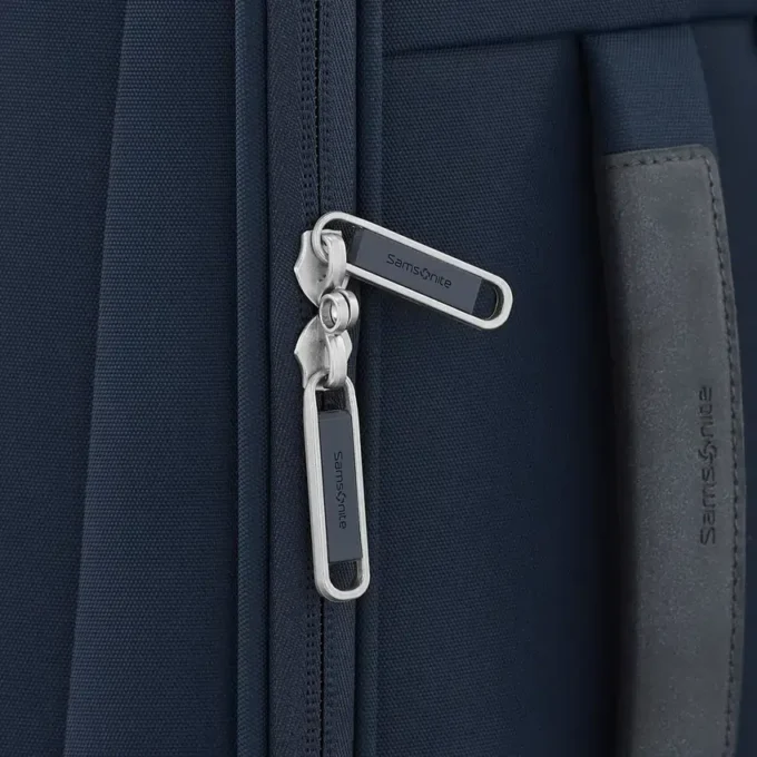 Maleta de equipaje de mano global con ruedas Elevation™ Plus de lado blando