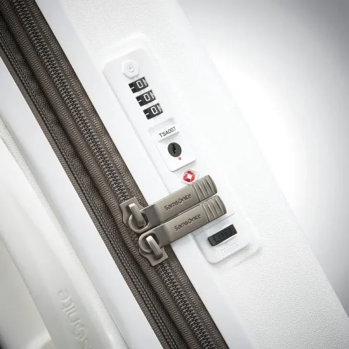 Maleta de equipaje de mano Voltage DLX Global Maleta de equipaje de mano Voltage DLX Global