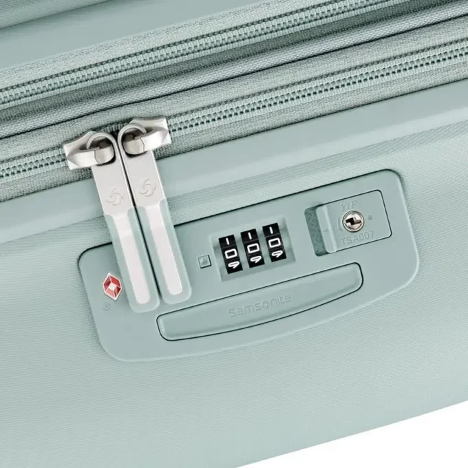 Maleta de mano con ruedas Elevation™ Plus Maleta de mano con ruedas Elevation™ Plus