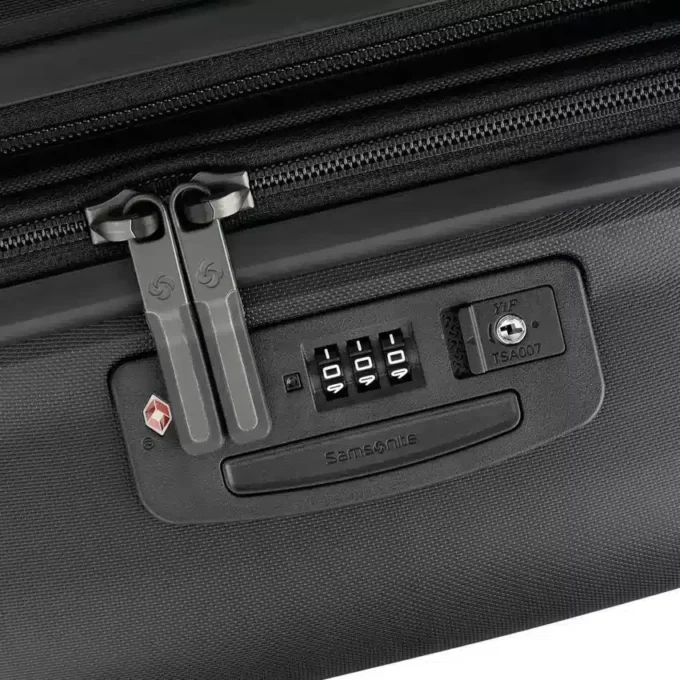 Maleta de mano con ruedas Elevation™ Plus Maleta de mano con ruedas Elevation™ Plus