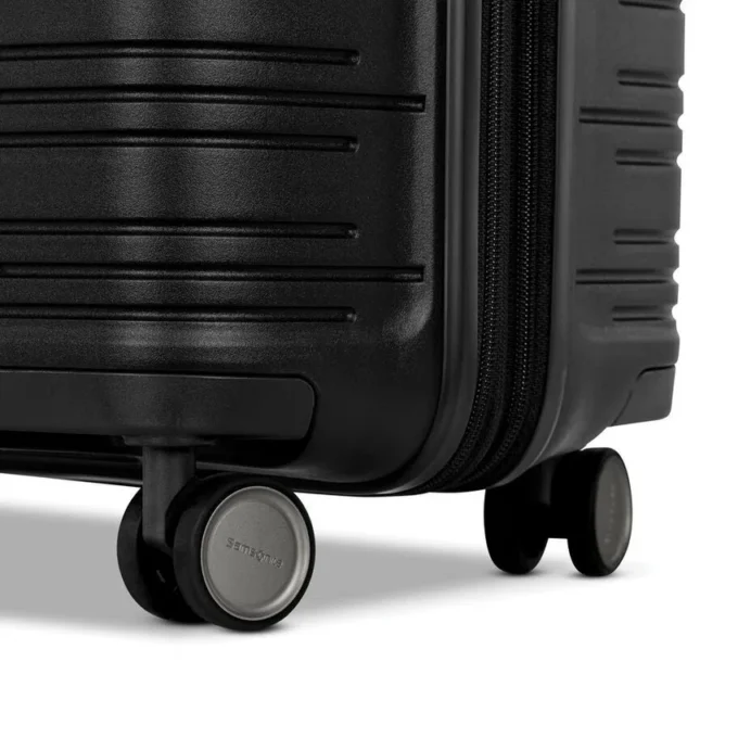 Maleta de mano rígida Elevation™ Plus Maleta de mano rígida Elevation™ Plus