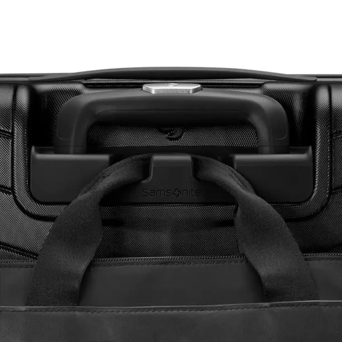 Maleta Pivot 3 mediana con ruedas giratorias Maleta Pivot 3 mediana con ruedas giratorias