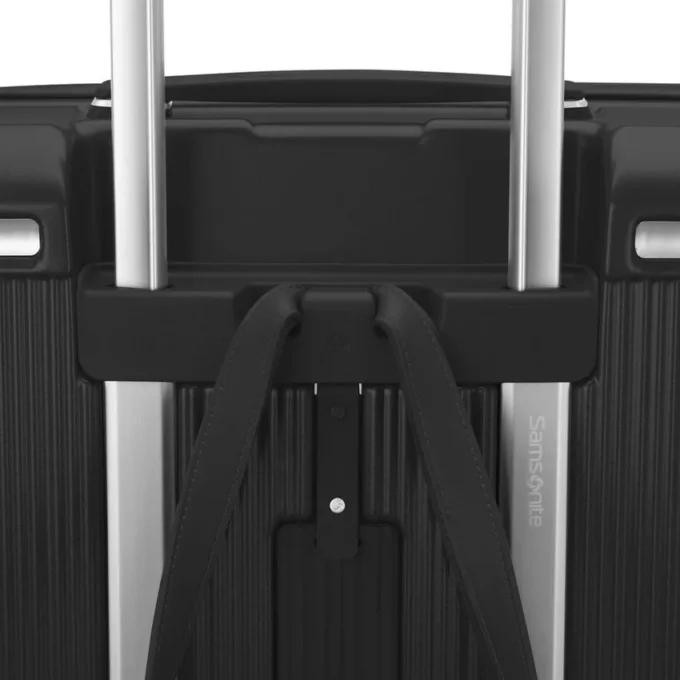 Maleta de equipaje de mano con ruedas y carcasa rígida Silhouette 18 Maleta de equipaje de mano con ruedas y carcasa rígida Silhouette 18